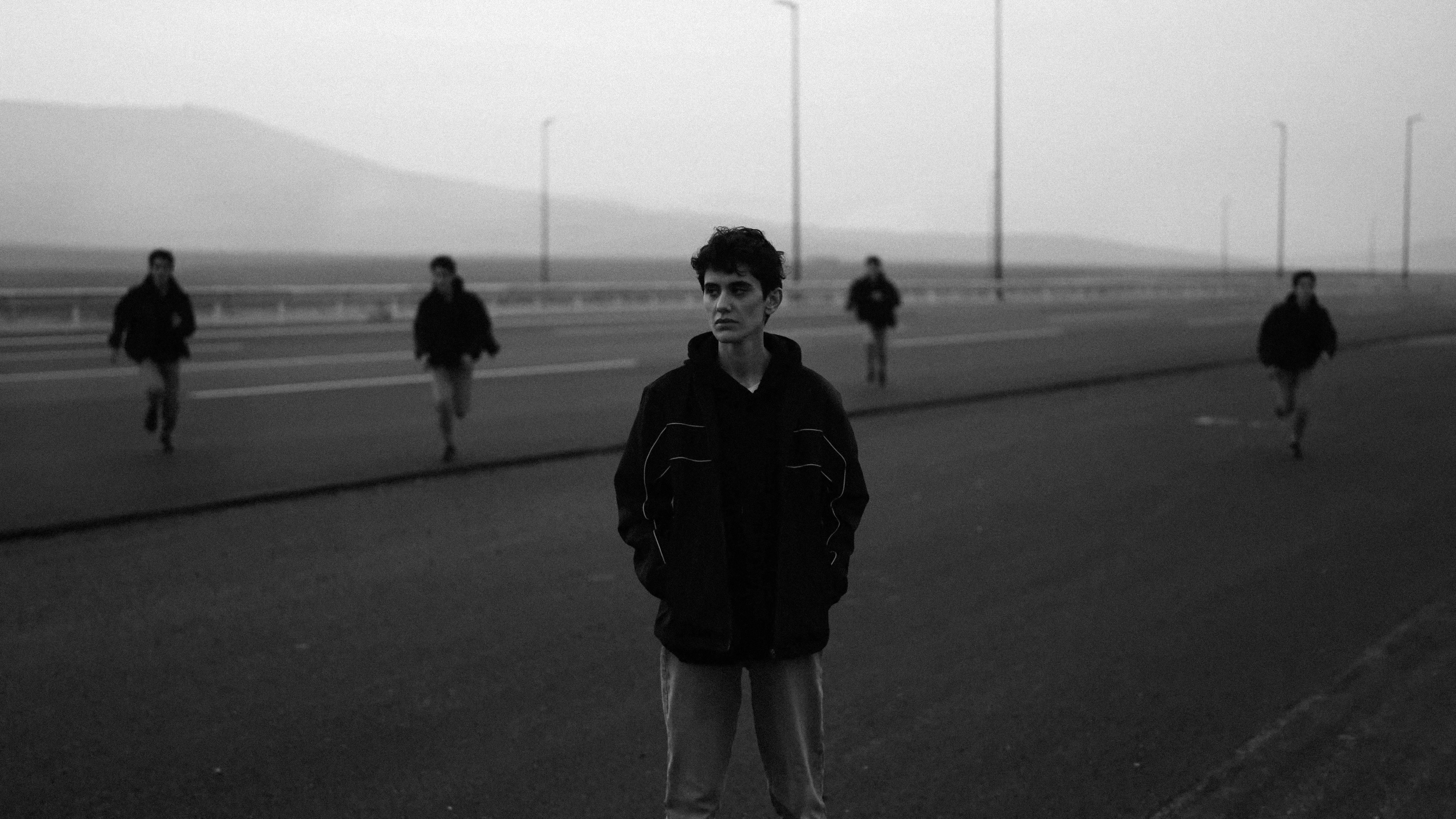 현실의 반대는 트렌드다 — 삽화